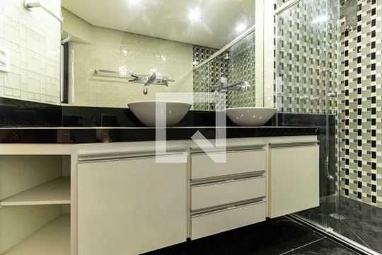 Banheiro da Suíte de apartamento para alugar com 1 quarto, 73m² em Santa Cecilia, São Paulo