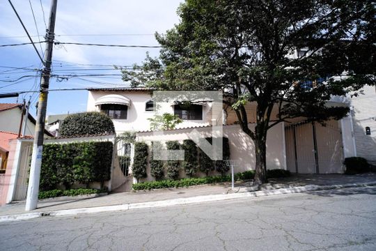 Fachada de casa à venda com 3 quartos, 194m² em Jardim Brasilia (zona Leste), São Paulo