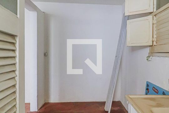Cozinha de kitnet/studio para alugar com 1 quarto, 30m² em Cachoeirinha, Belo Horizonte