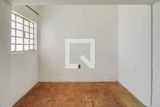 Quarto  de kitnet/studio para alugar com 1 quarto, 30m² em Cachoeirinha, Belo Horizonte