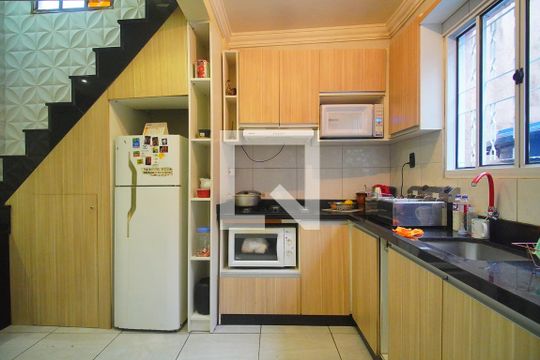 Cozinha de casa para alugar com 3 quartos, 100m² em Feitoria, São Leopoldo