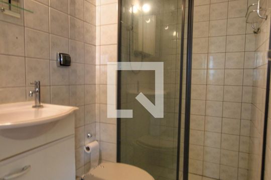 Banheiro de apartamento para alugar com 2 quartos, 55m² em Vila Mariana, São Paulo