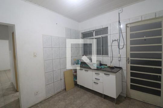 Cozinha  de casa para alugar com 1 quarto, 45m² em Vila Guaca, São Paulo