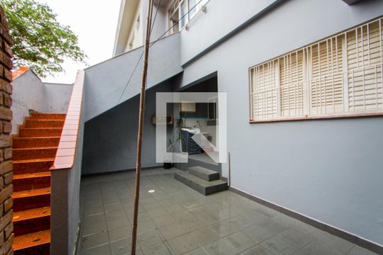 Quintal 1 de casa à venda com 3 quartos, 271m² em Vila Valparaíso, Santo André