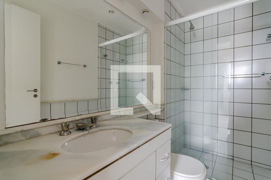 Banheiro da suíte de apartamento à venda com 1 quarto, 36m² em Paraíso, São Paulo