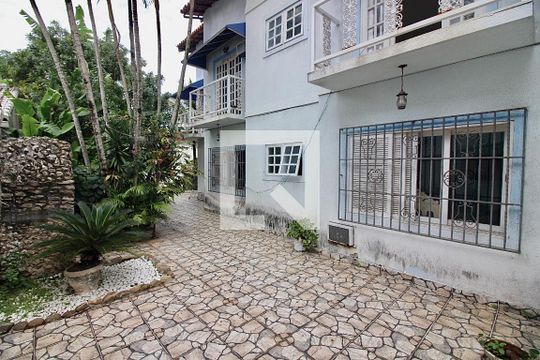 Quintal de casa à venda com 5 quartos, 600m² em Recreio dos Bandeirantes, Rio de Janeiro