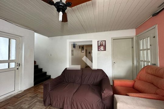 Sala 1 de casa à venda com 4 quartos, 220m² em Fátima, Canoas