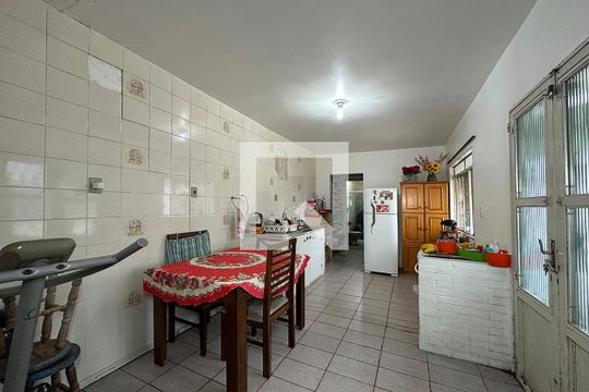 Cozinha  de casa à venda com 4 quartos, 220m² em Fátima, Canoas