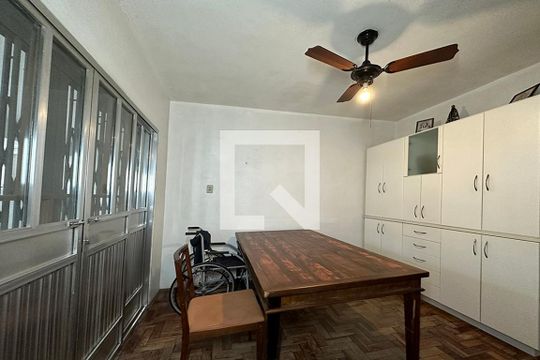 Sala 2 de casa à venda com 4 quartos, 220m² em Fátima, Canoas
