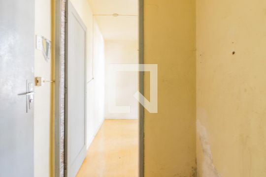 Cozinha de apartamento para alugar com 1 quarto, 30m² em Floresta, Porto Alegre