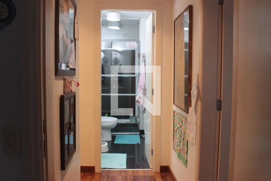 Corredor de apartamento à venda com 3 quartos, 160m² em Bela Vista, São Paulo