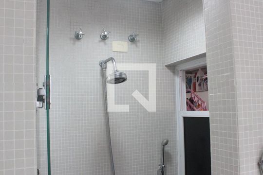 Chuveiro de apartamento à venda com 3 quartos, 160m² em Bela Vista, São Paulo