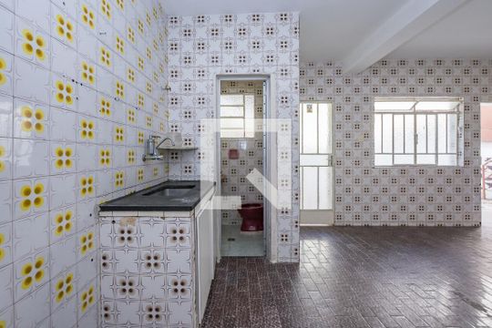Cozinha de casa para alugar com 1 quarto, 47m² em Padre Eustáquio, Belo Horizonte