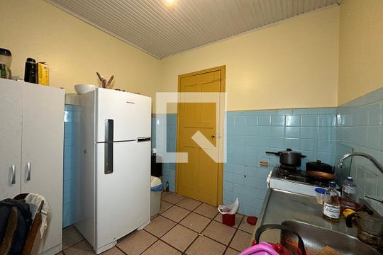 Cozinha de casa à venda com 2 quartos, 75m² em Centro, São Leopoldo