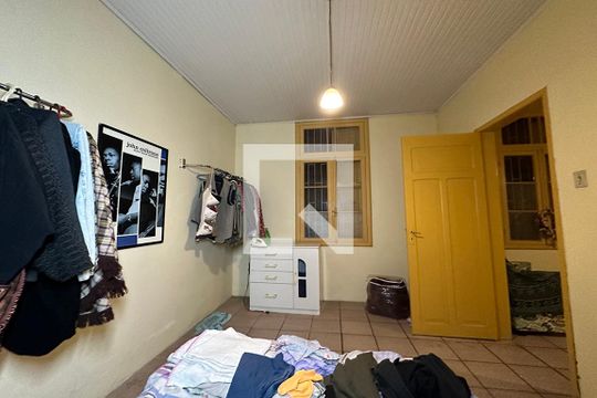 Quarto 1 de casa à venda com 2 quartos, 75m² em Centro, São Leopoldo