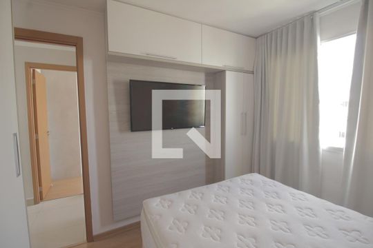 Quarto 1 de apartamento para alugar com 2 quartos, 47m² em São José, Canoas