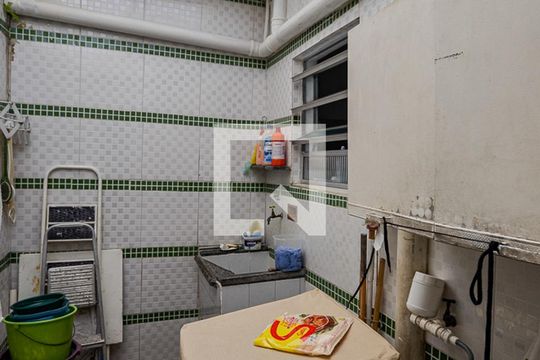 Lavanderia de casa à venda com 4 quartos, 150m² em Santa Rosa, Niterói