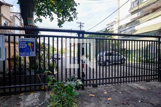 Vista da Rua de casa à venda com 4 quartos, 150m² em Santa Rosa, Niterói
