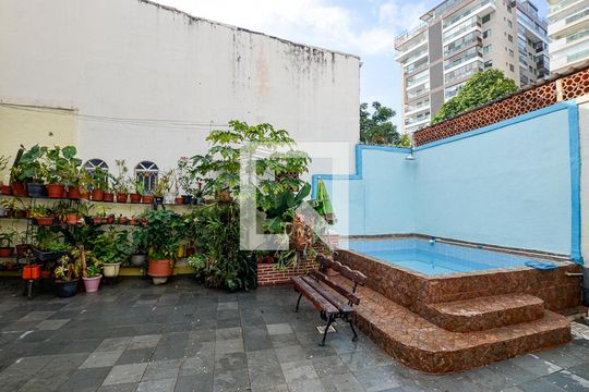 Área comum - Piscina de casa à venda com 4 quartos, 150m² em Santa Rosa, Niterói