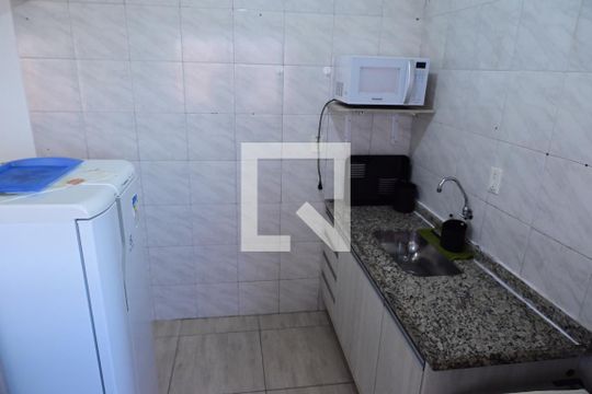 Cozinha de apartamento para alugar com 1 quarto, 42m² em Canto do Forte, Praia Grande