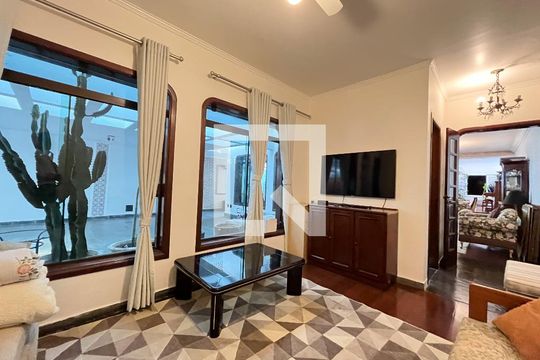 Sala de TV de casa para alugar com 4 quartos, 306m² em Planalto Paulista, São Paulo