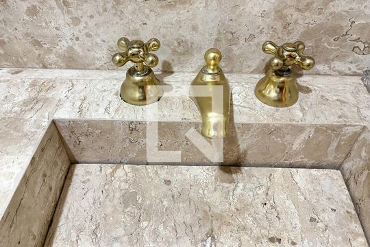 Lavabo de casa para alugar com 4 quartos, 306m² em Planalto Paulista, São Paulo