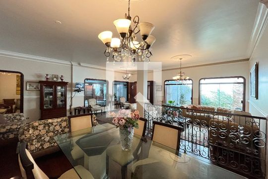 Sala de casa para alugar com 4 quartos, 306m² em Planalto Paulista, São Paulo