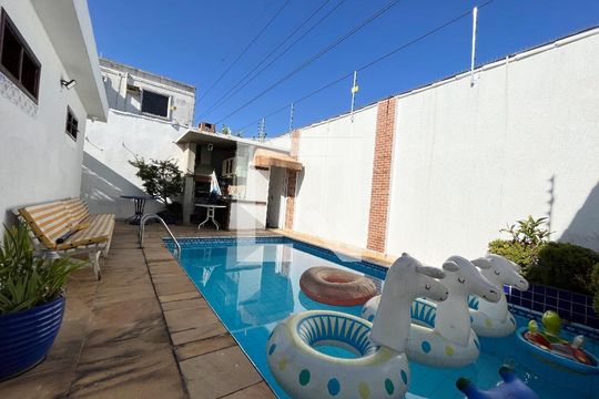 Piscina de casa para alugar com 4 quartos, 306m² em Planalto Paulista, São Paulo
