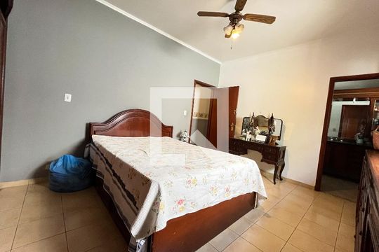 Suite 1 de casa para alugar com 4 quartos, 306m² em Planalto Paulista, São Paulo