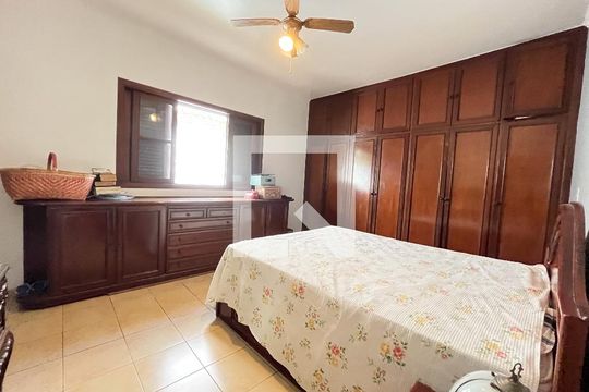 Suite 1 de casa para alugar com 4 quartos, 306m² em Planalto Paulista, São Paulo