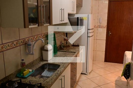 Cozinha de apartamento para alugar com 1 quarto, 61m² em Maracanã, Praia Grande