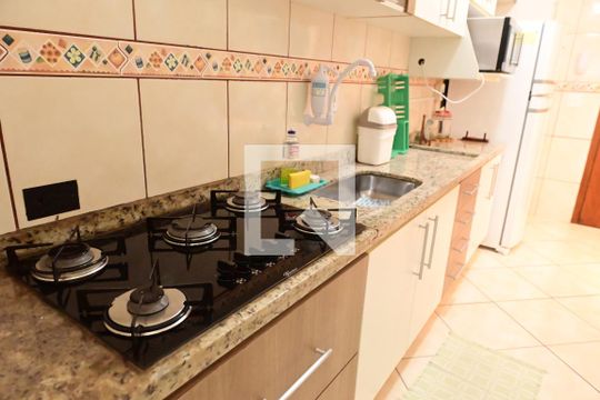 Cozinha de apartamento para alugar com 1 quarto, 61m² em Maracanã, Praia Grande