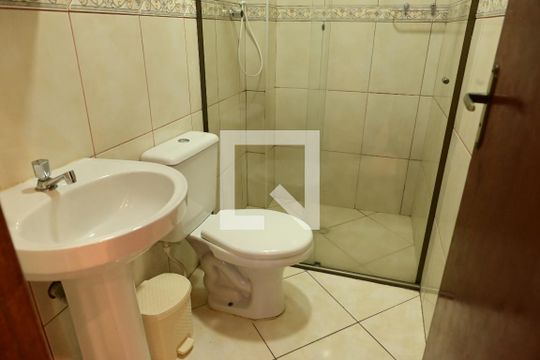 Banheiro de apartamento para alugar com 1 quarto, 61m² em Maracanã, Praia Grande