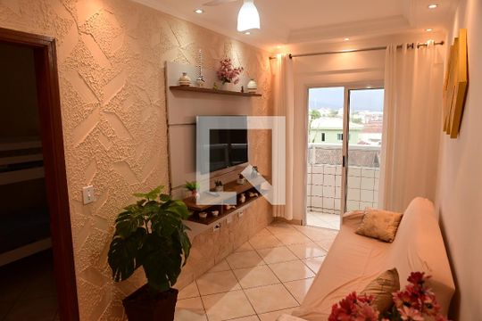 Apartamento para alugar com 1 quarto, 61m² em Maracanã, Praia Grande