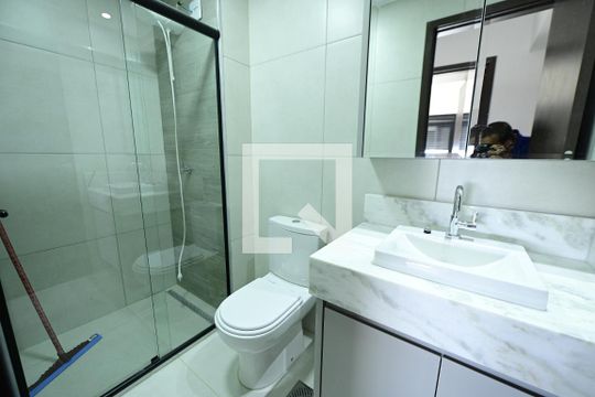 Banheiro de apartamento para alugar com 2 quartos, 69m² em Setor Bueno, Goiânia