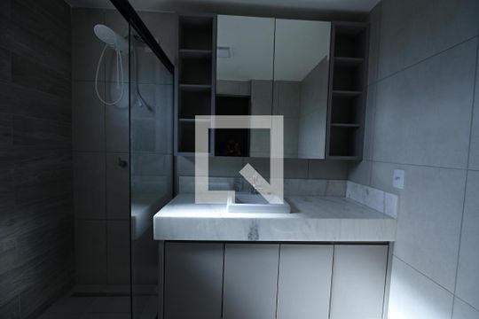 Banheiro de apartamento para alugar com 2 quartos, 69m² em Setor Bueno, Goiânia