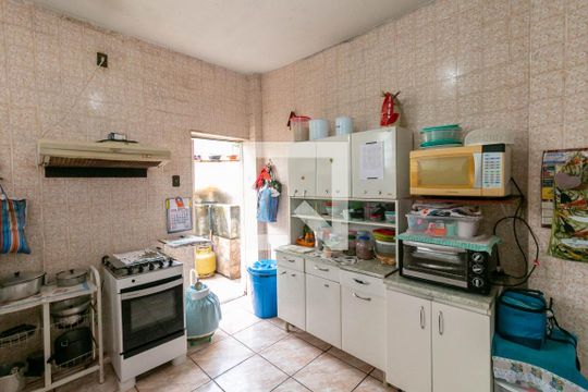 Cozinha de casa à venda com 5 quartos, 200m² em Carlos Prates, Belo Horizonte