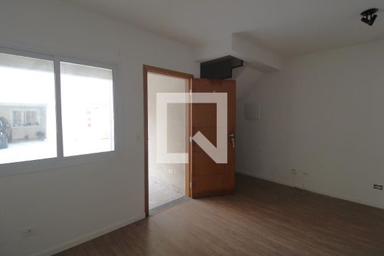 Sala de casa de condomínio à venda com 2 quartos, 70m² em Jardim Ubirajara (zona Sul), São Paulo