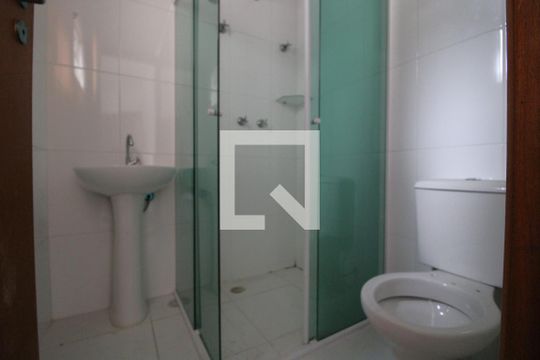Banheiro de casa de condomínio à venda com 2 quartos, 70m² em Jardim Ubirajara (zona Sul), São Paulo
