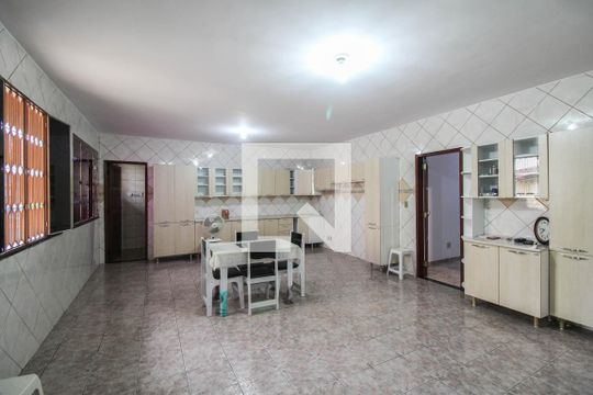 Cozinha de apartamento para alugar com 3 quartos, 150m² em Vila Dagmar, Belford Roxo