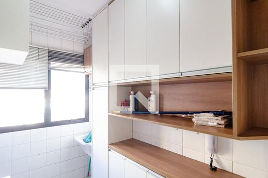 Cozinha de apartamento para alugar com 2 quartos, 50m² em Chácara Inglesa, São Paulo
