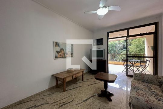 Sala de apartamento para alugar com 3 quartos, 125m² em Barra Funda, Guarujá