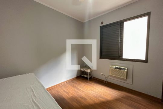 Quarto  de apartamento para alugar com 3 quartos, 125m² em Barra Funda, Guarujá