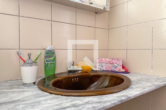 Banheiro 1 - suíte de apartamento para alugar com 2 quartos, 75m² em Parque Enseada, Guarujá