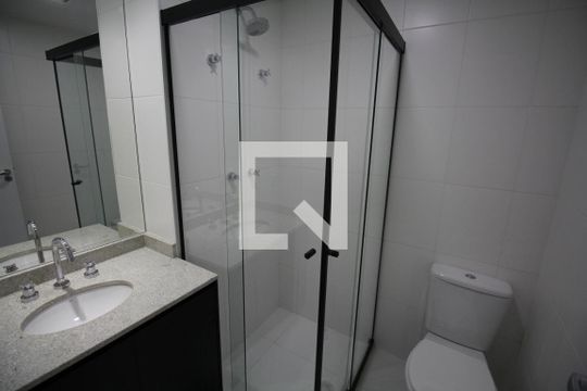 Banheiro de apartamento para alugar com 1 quarto, 22m² em Vila Mariana, São Paulo