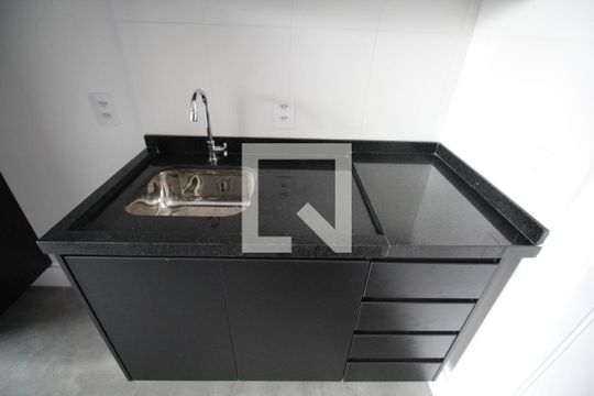 Cozinha de apartamento para alugar com 1 quarto, 22m² em Vila Mariana, São Paulo