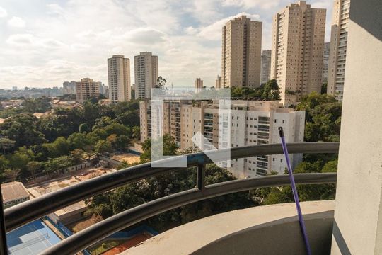 Varanda Sala de apartamento para alugar com 1 quarto, 42m² em Vila Suzana, São Paulo