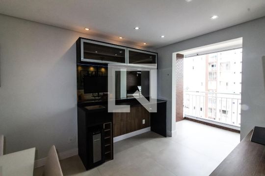 Sala de apartamento para alugar com 2 quartos, 70m² em Jaguaré, São Paulo