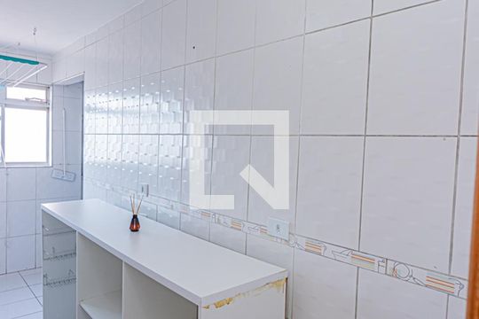 Cozinha de apartamento à venda com 2 quartos, 58m² em Vila Amélia, São Paulo