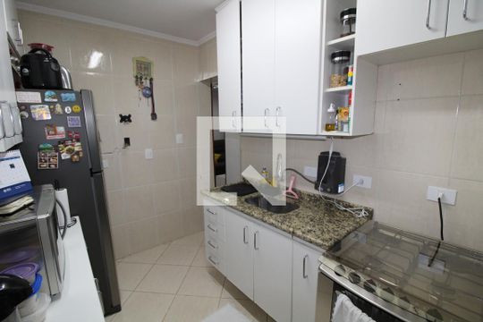 Cozinha de apartamento para alugar com 2 quartos, 58m² em Jd Independ, São Paulo